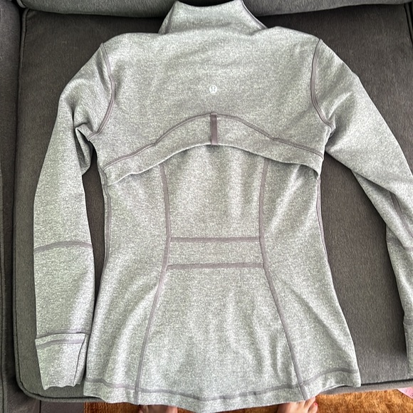 Lululemon Heather Grey zip up jacket size 4 - Picture 7 of 9